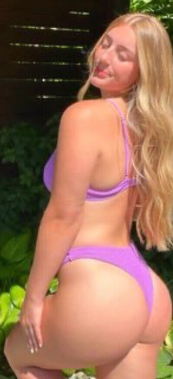 addyreeves Foto Nude Leaked OnlyFans 1