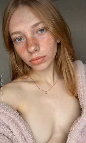 Alaska Fawn Foto Nude Leaked OnlyFans 3