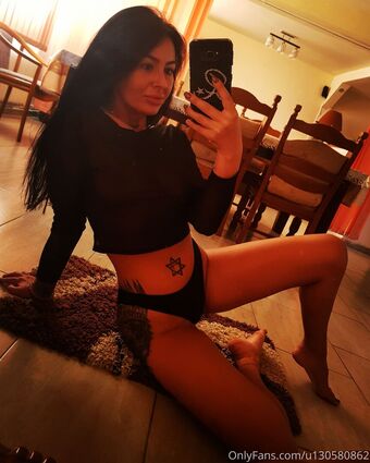 Alexandra R