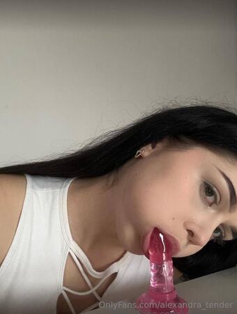alexandra_tender