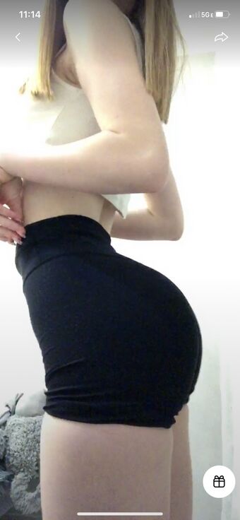 Amina Foto Nude Leaked OnlyFans 18