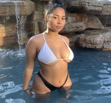 Anabellezoe_