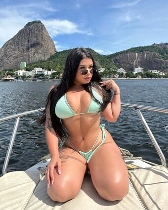 Ane Azeredo