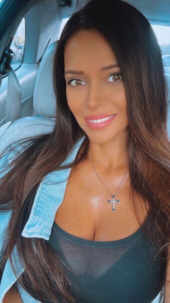 Anna_buraya