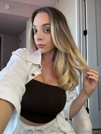 annahangers Foto Nude Leaked OnlyFans 35