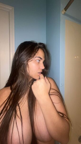 arianaj0