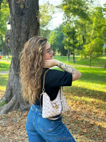 ashley_bell