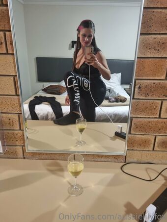 aussielilyfox
