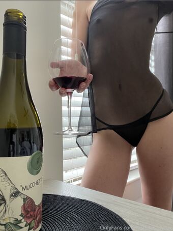 authenticallytipsy Foto Nude Leaked OnlyFans 1