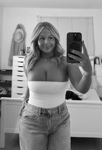 Ava Ludwar