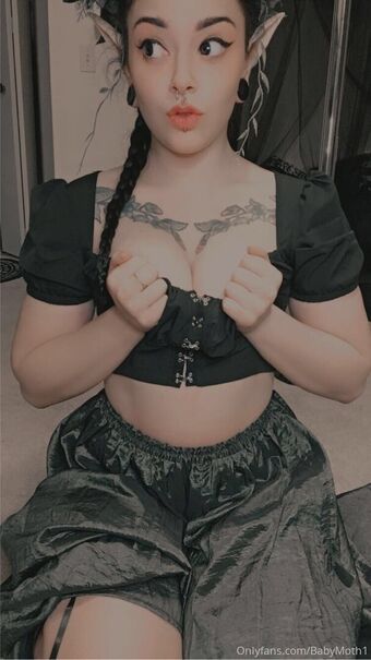 babymoth1