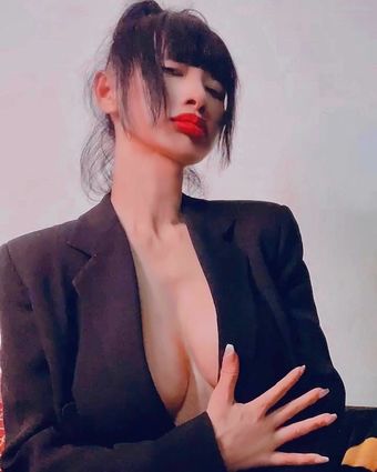 Bai Ling