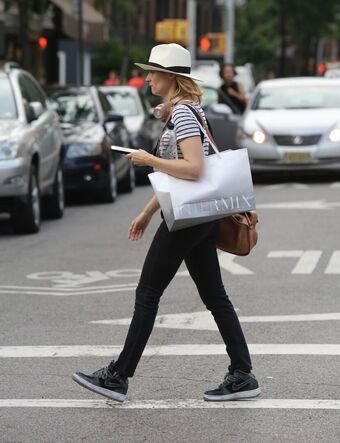 Beth Behrs