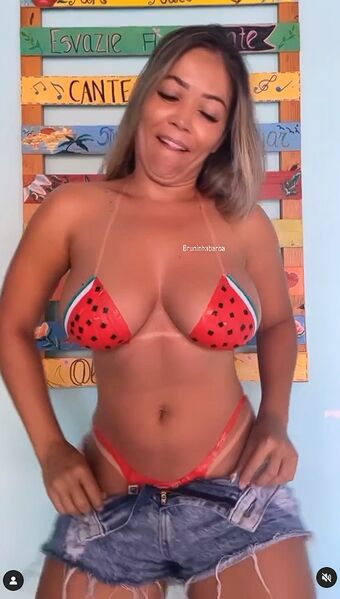 Bruninha Baroas