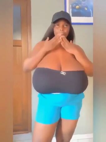 Busty Vivian Foto Nude Leaked OnlyFans 43