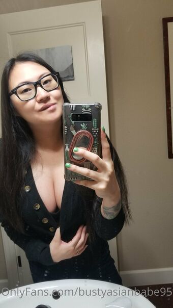 bustyasianbabe95 Foto Nude Leaked OnlyFans 16