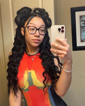 Caileneasely