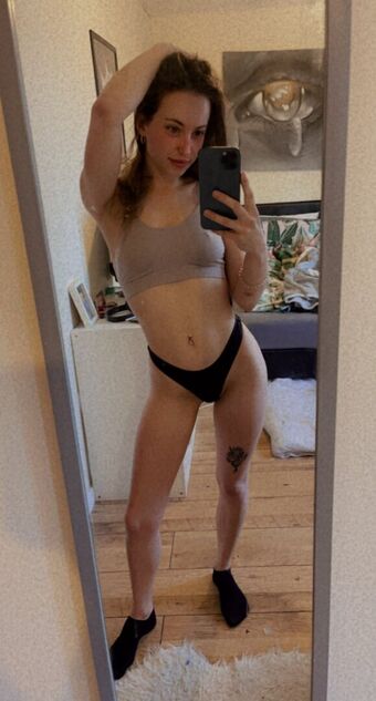 CaitlinThom