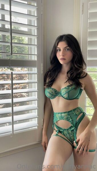 carlyannac