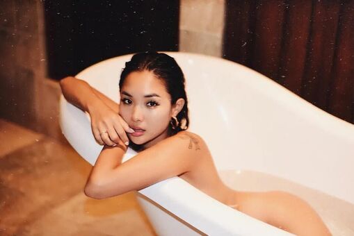 Chailee Son