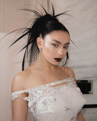 Charli-xcx