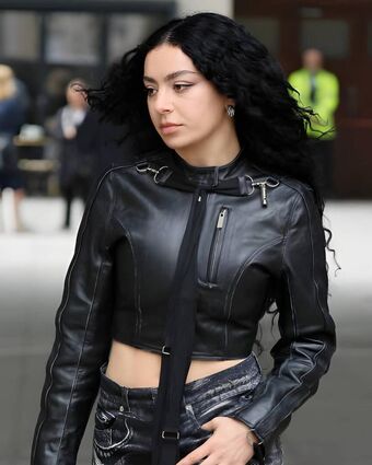 Charli-xcx