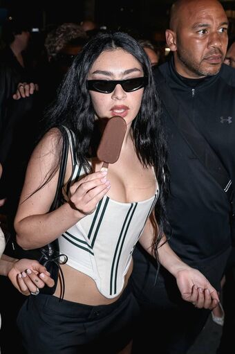 Charli-xcx