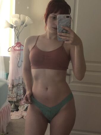 Claire Max