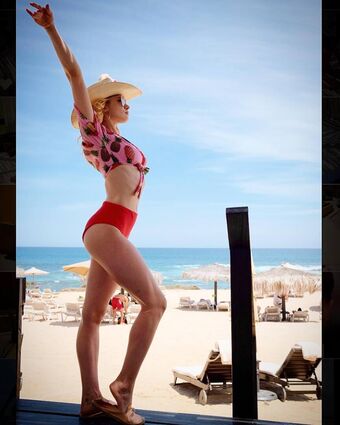 Claudia Lee
