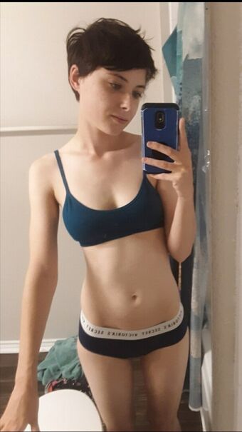 Corvidaethrowaway Foto Nude Leaked OnlyFans 24