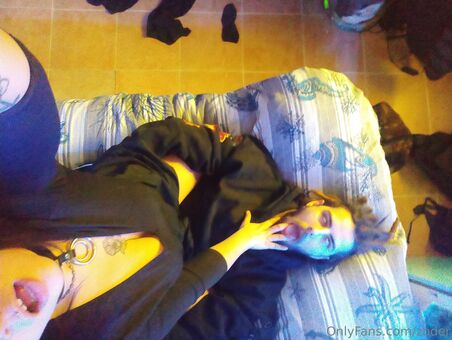cuddleandviolence