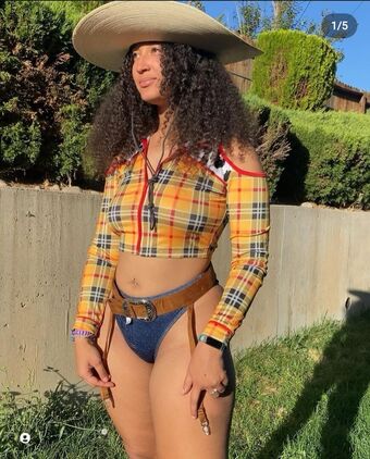 Curlybeanraver
