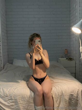 daniellejacksn