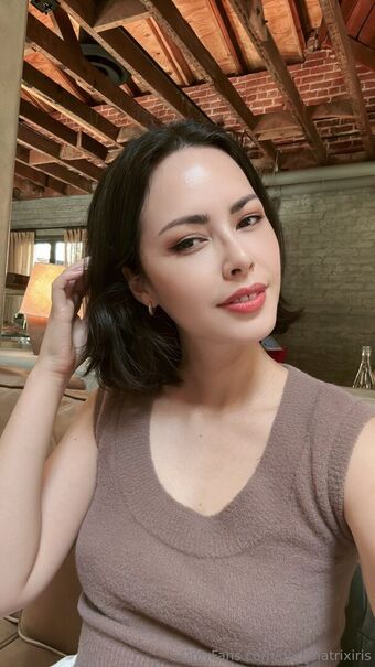 dominatrixiris