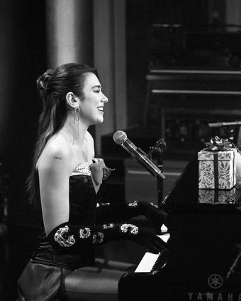 Dua-lipa