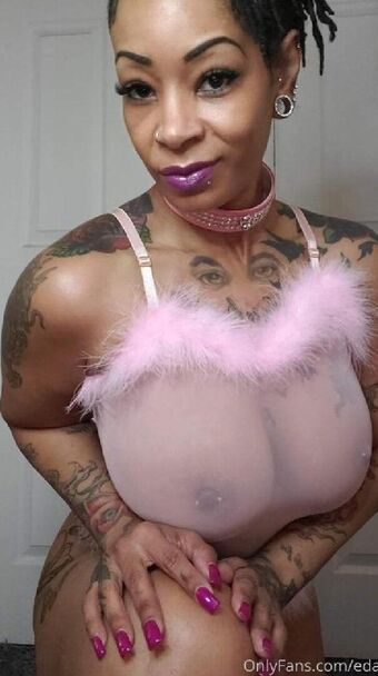 Edaqueenbee Foto Nude Leaked OnlyFans 1