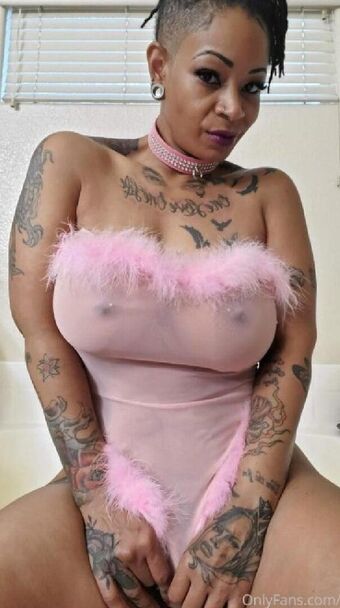 Edaqueenbee Foto Nude Leaked OnlyFans 2