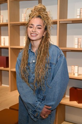 Ella Eyre