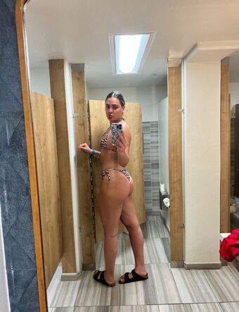 Ella Paleaae