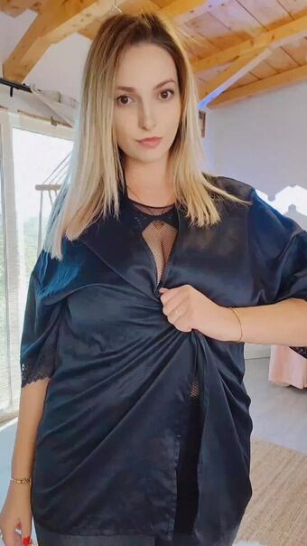 EllaxStar