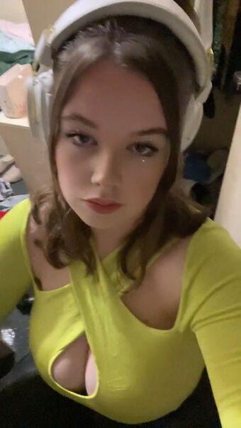Ellie B