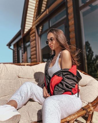 emilyemrata2