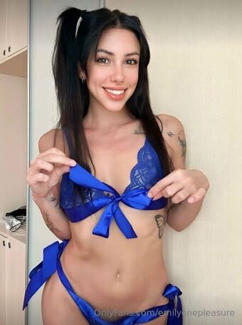 emilyonepleasure