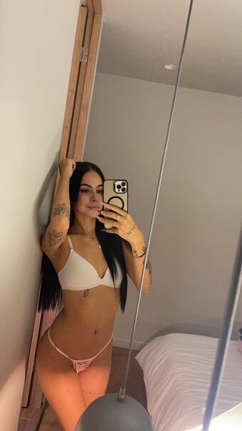emmapetitee Foto Nude Leaked OnlyFans 1