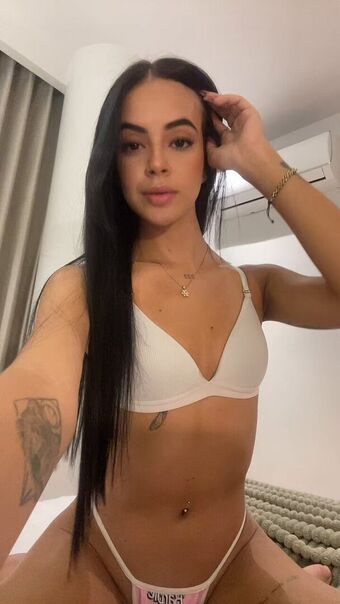 emmapetitee Foto Nude Leaked OnlyFans 2