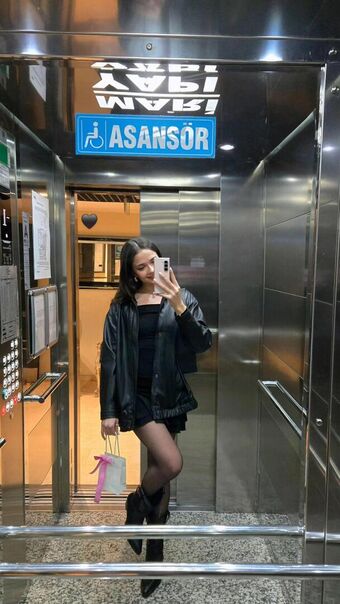 Feride Özdinç