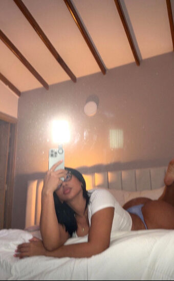 finy Foto Nude Leaked OnlyFans 32