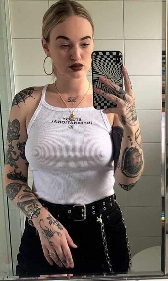 Goth Queen