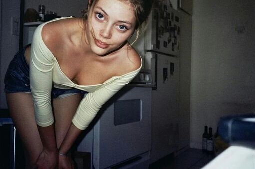 Grace Van Dien