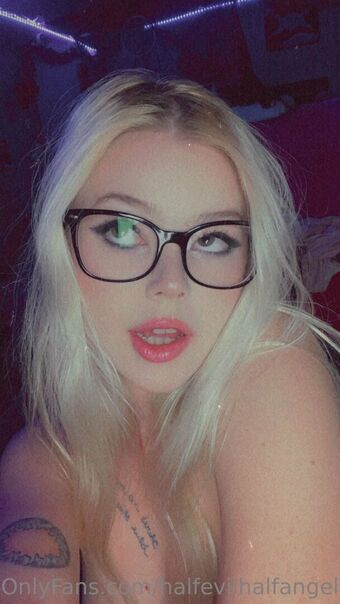 halfevilhalfangel Foto Nude Leaked OnlyFans 39